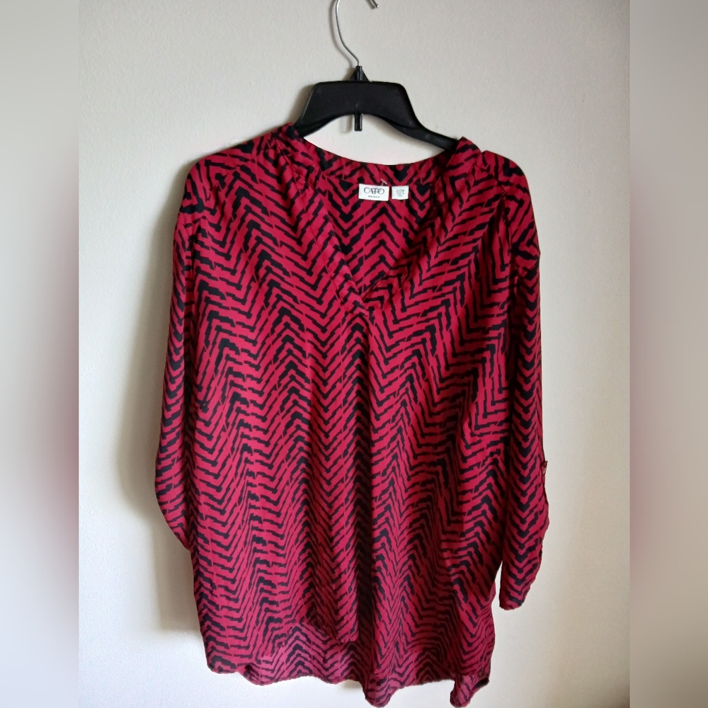 Cato Black Red V Neck Roll tab sleeves Size 22/24W Top